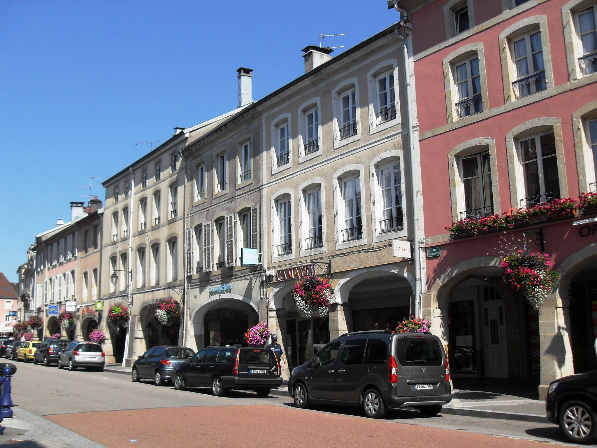 Automobile Remiremont est la ville la moins embouteillée de France