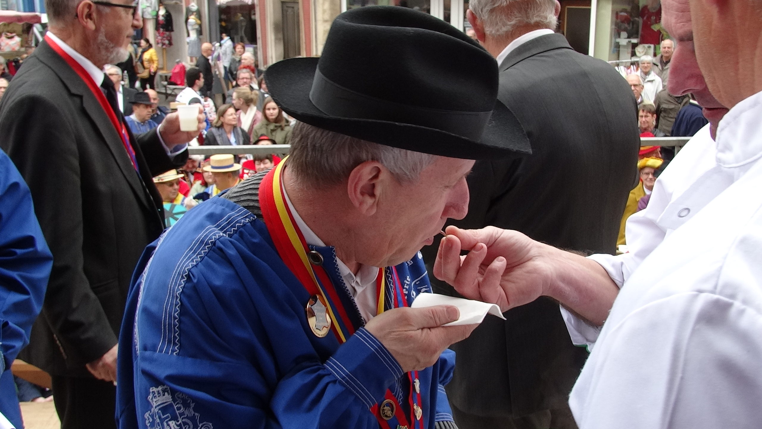 Foire A La Tete De Veau Rambervillers 2022 Têtes de veau et maestro font foire à Rambervillers - 100% Vosges