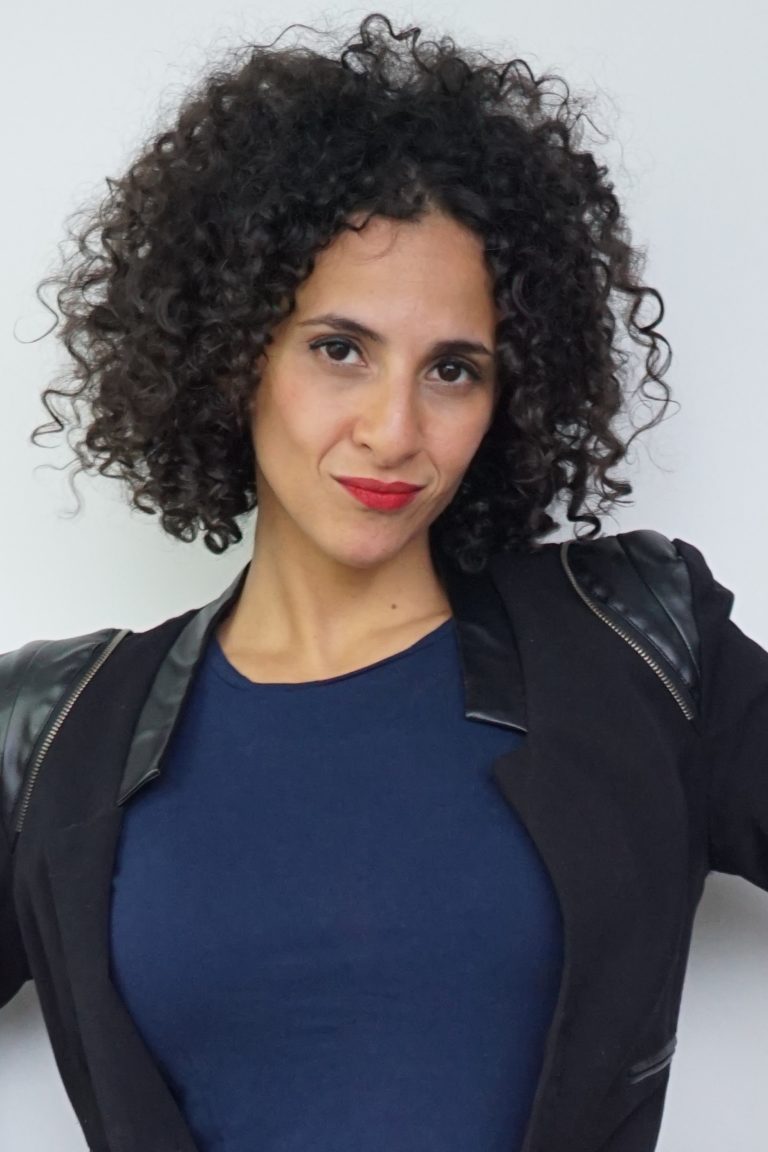 safia mimoun une humoriste la crois e de deux mondes safia mimoun une humoriste la crois e de deux mondes