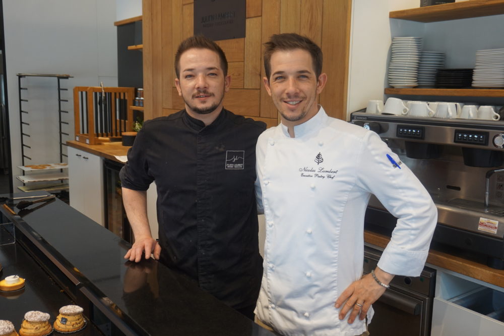 Nicolas (en blanc) et son frère Julien proposeront 10 créations originales.