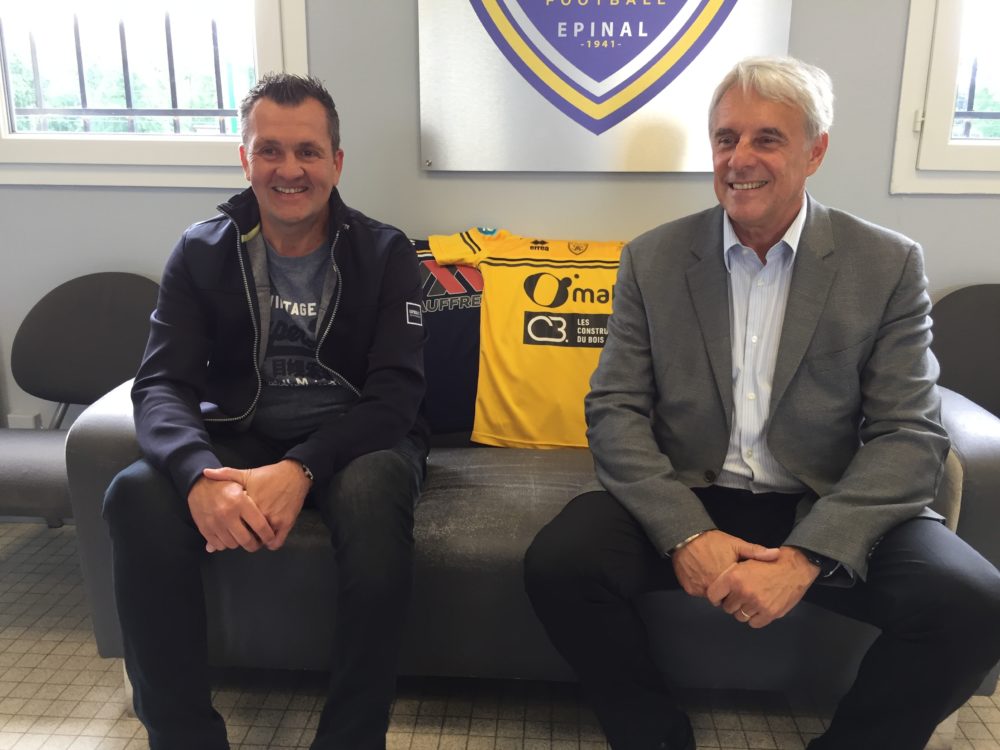Le nouveau coach du SAS Foot Pascal Moulin et Yves Bailly, son président.