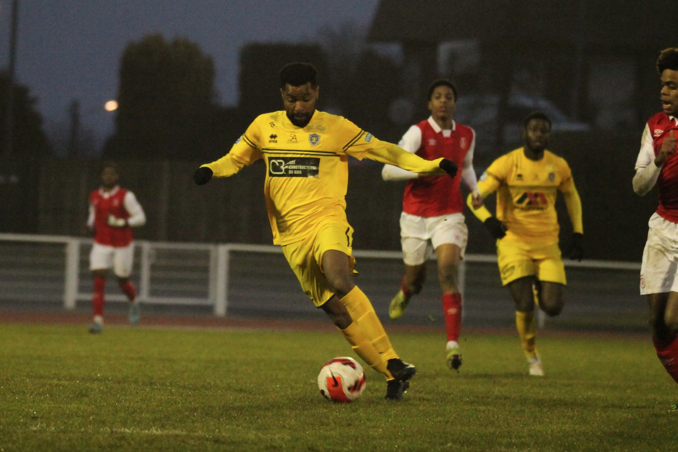 Après sa victoire (8-1) contre le Stade de Reims 2, le SAS Épinal accueille le leader avec beaucoup d'ambitions.
