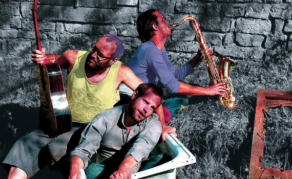 Le Moussaka Trio en concert au Théâtre de la Miroiterie de Remiremont.