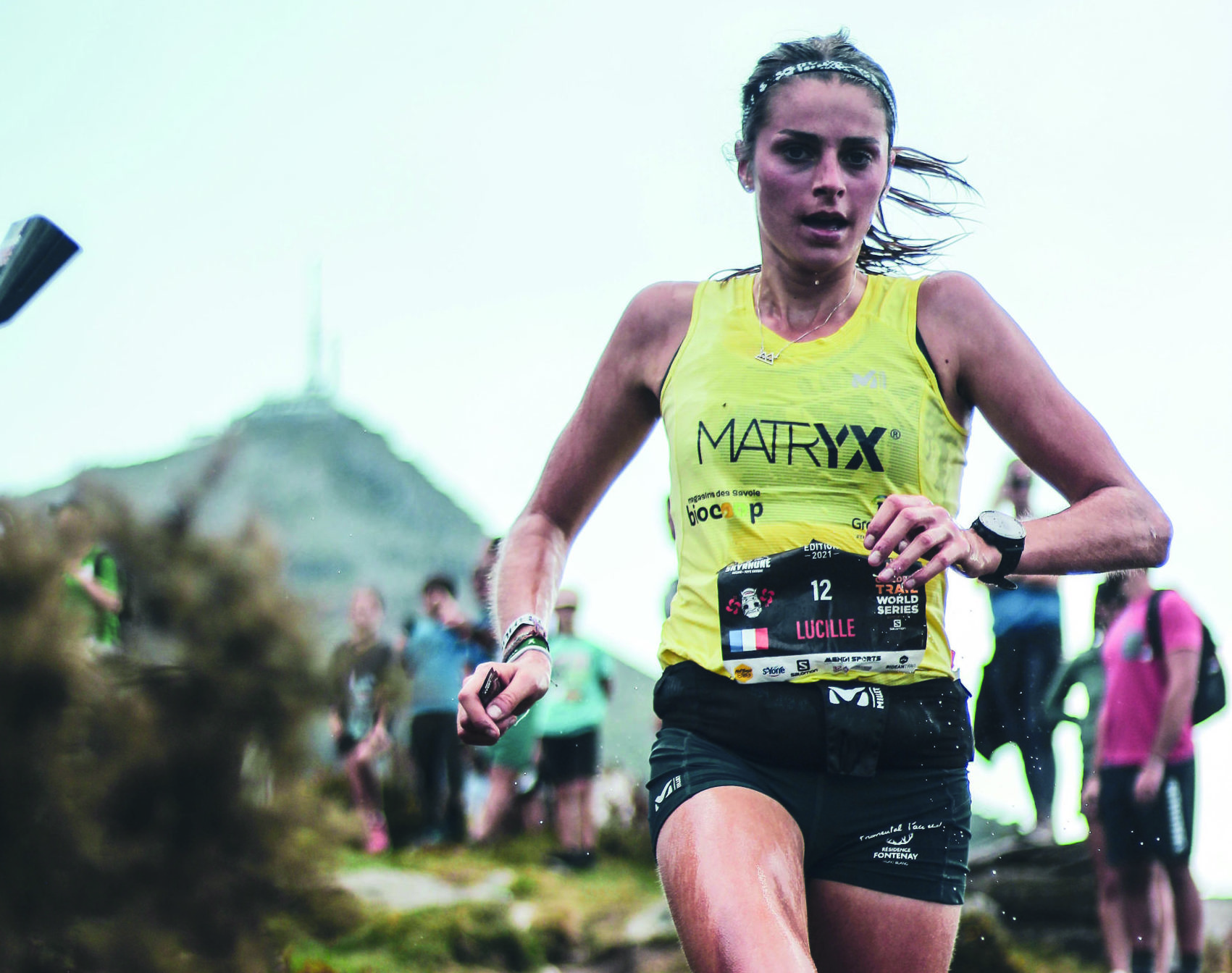 Venue au trail après avoir brillé en biathlon sur la scène nationale, la Syndicienne Lucille Germain s’est rapidement fait une place parmi les meilleures Françaises sous les couleurs du Team Matryx.
