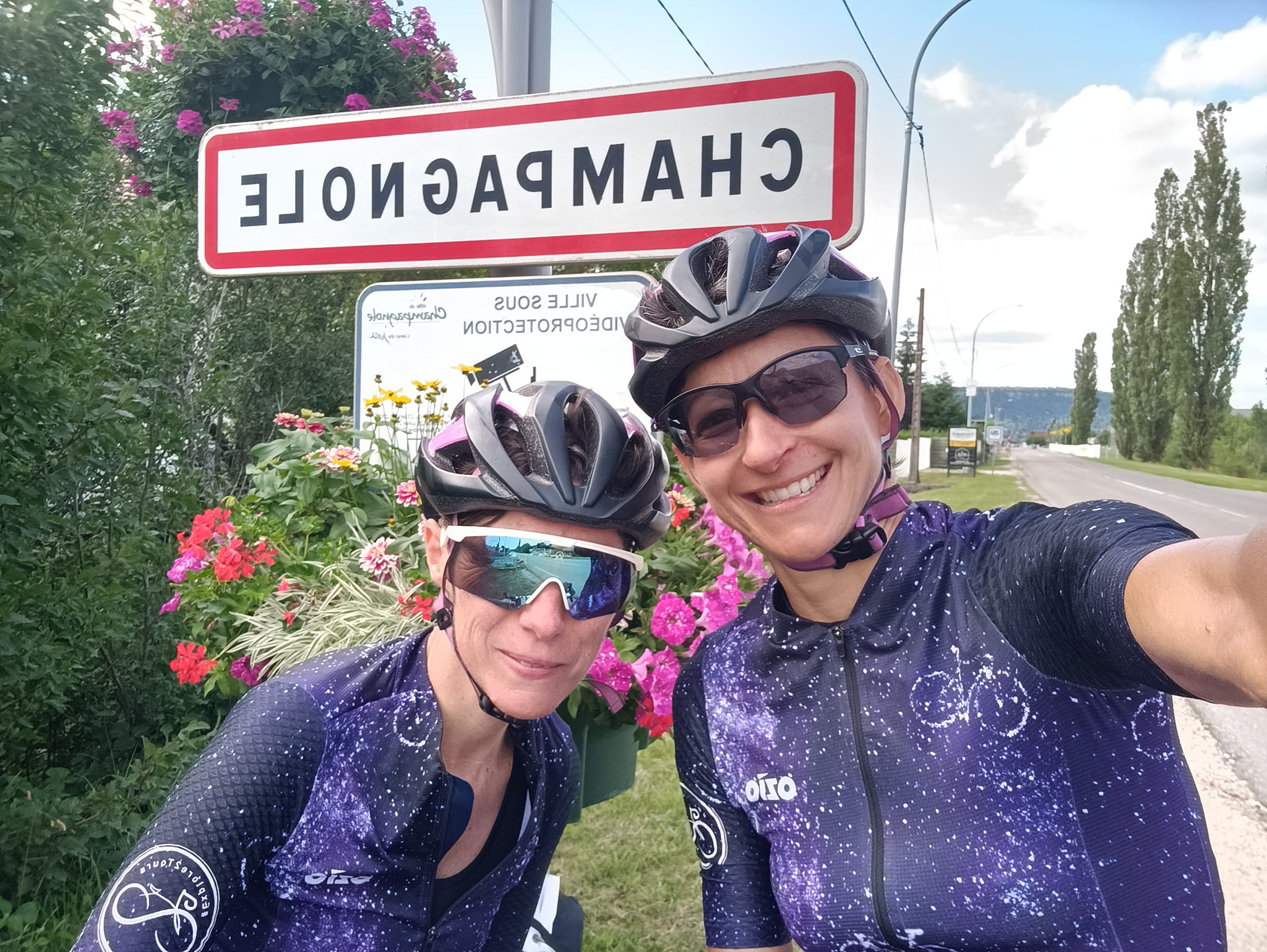 Aline Clement et Isabelle Barthe-Franquin se sont élancés 4 900 km de vélo.