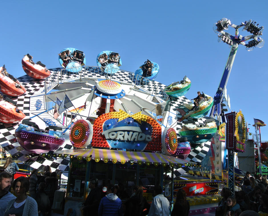 Fête foraine c'est parti pour 3 semaines de manèges à Épinal ! 100