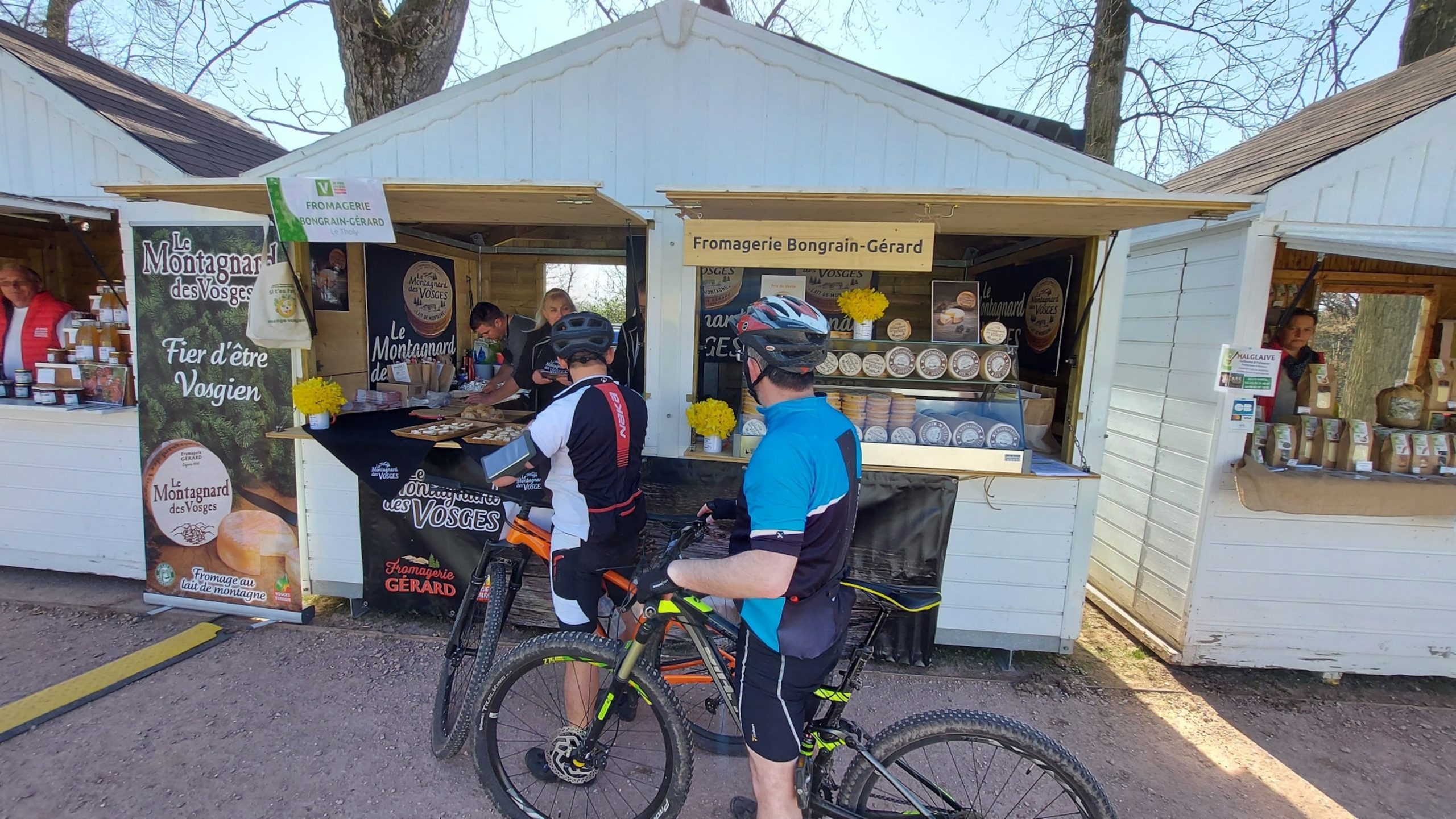 Un marché de produits labellisés Vosges Terroirs à découvrir tout au long de la journée du Trail des Terroirs Vosgiens, au Parc du Château d'Épinal.