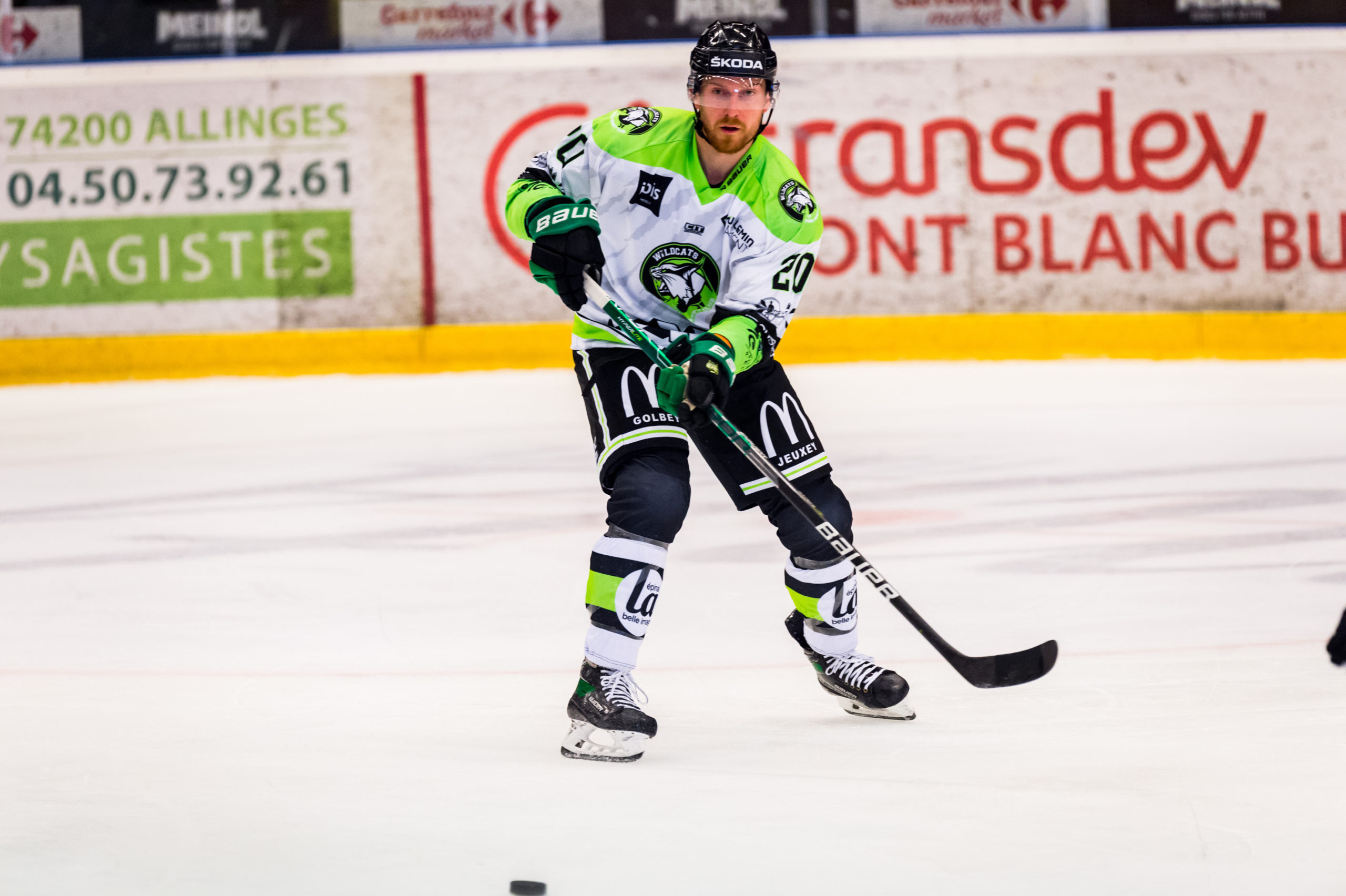 Le défenseur slovaque Tomas Nechala, réceptionne un palais pour les Wildcats d'Épinal.