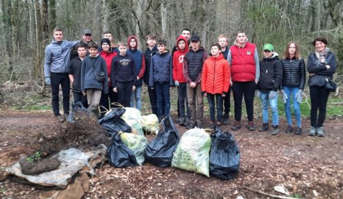 "Clean walk" : les élèves de l'école d'Horticulture et de Paysage de Roville-aux-Chênes ont ramassé près de 51 kg de déchets