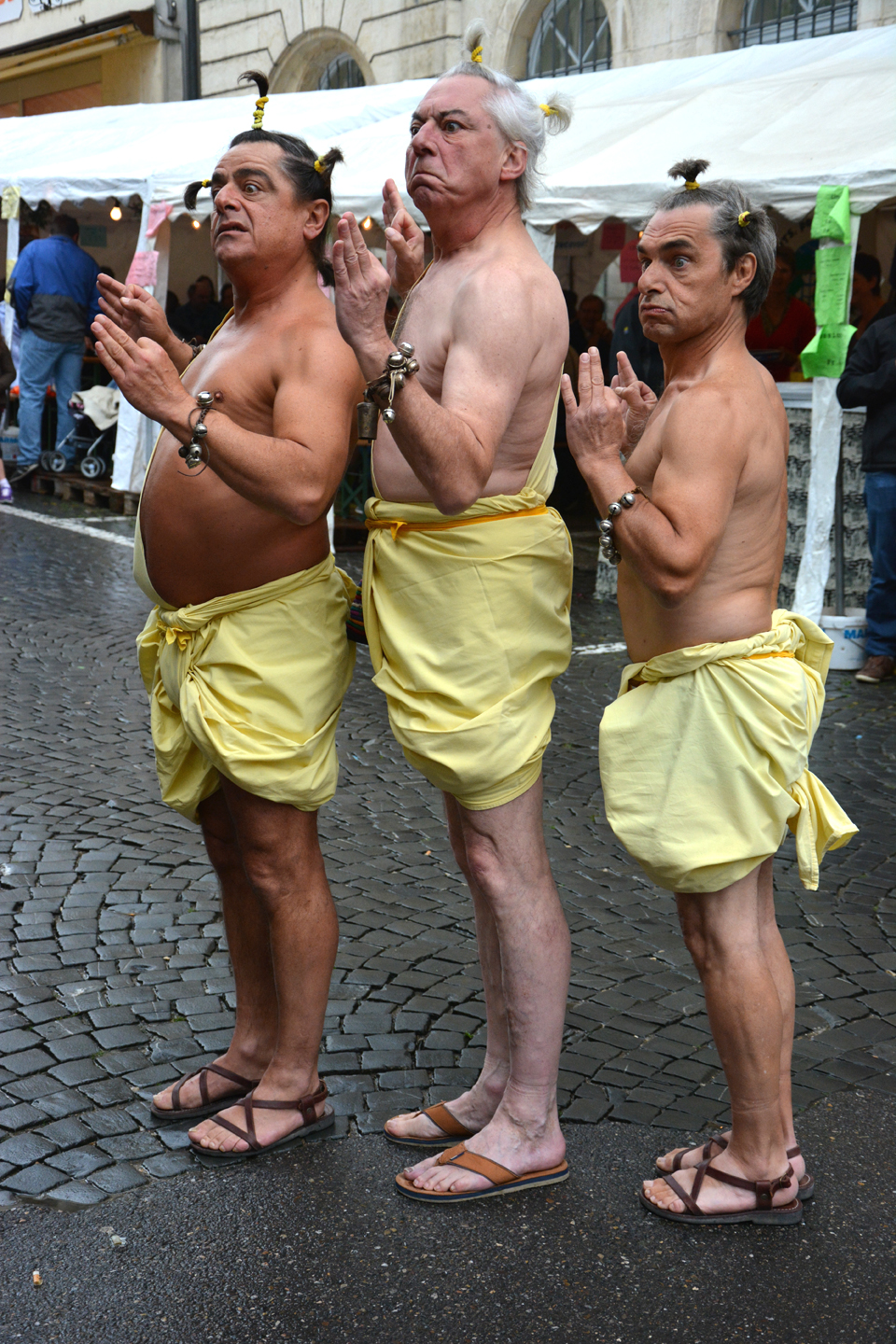 Les Goulus en plein spectacle de rue.