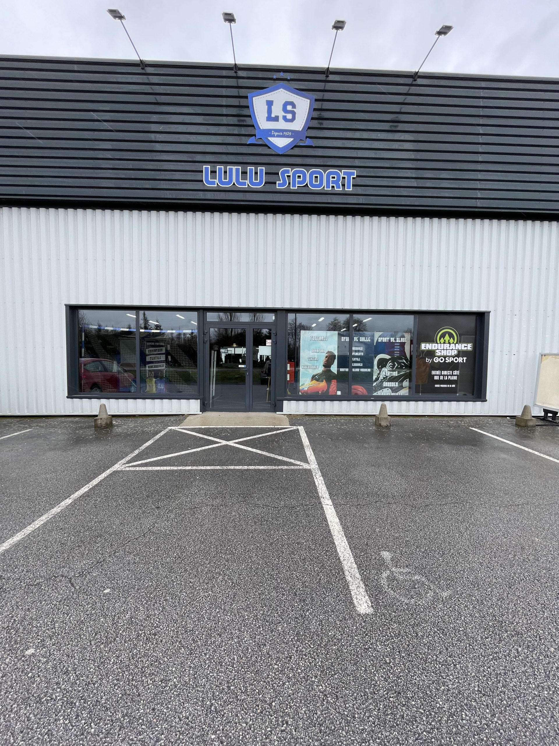 Lulusport et Endurance Shop sont désormais installés à Chavelot.