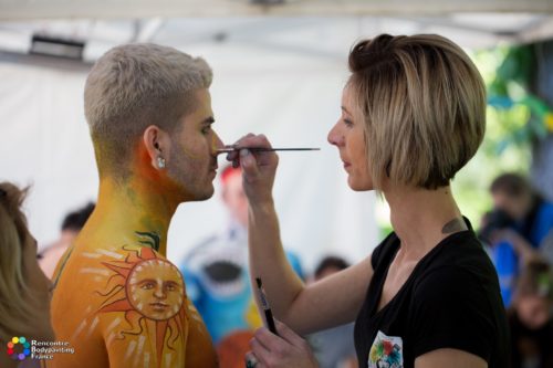 Rencontre Bodypainting France : Au parc du Cours d'Épinal, les corps se mettent en scène en peinture