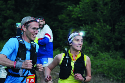 Deux coureurs de la Villaine de nuit lors de l'édition précédente