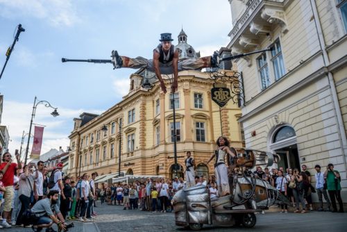 Rues & Cies 2023 : la compagnie Tac O Tac s'offre une conquête spatiale pas comme les autres à Épinal