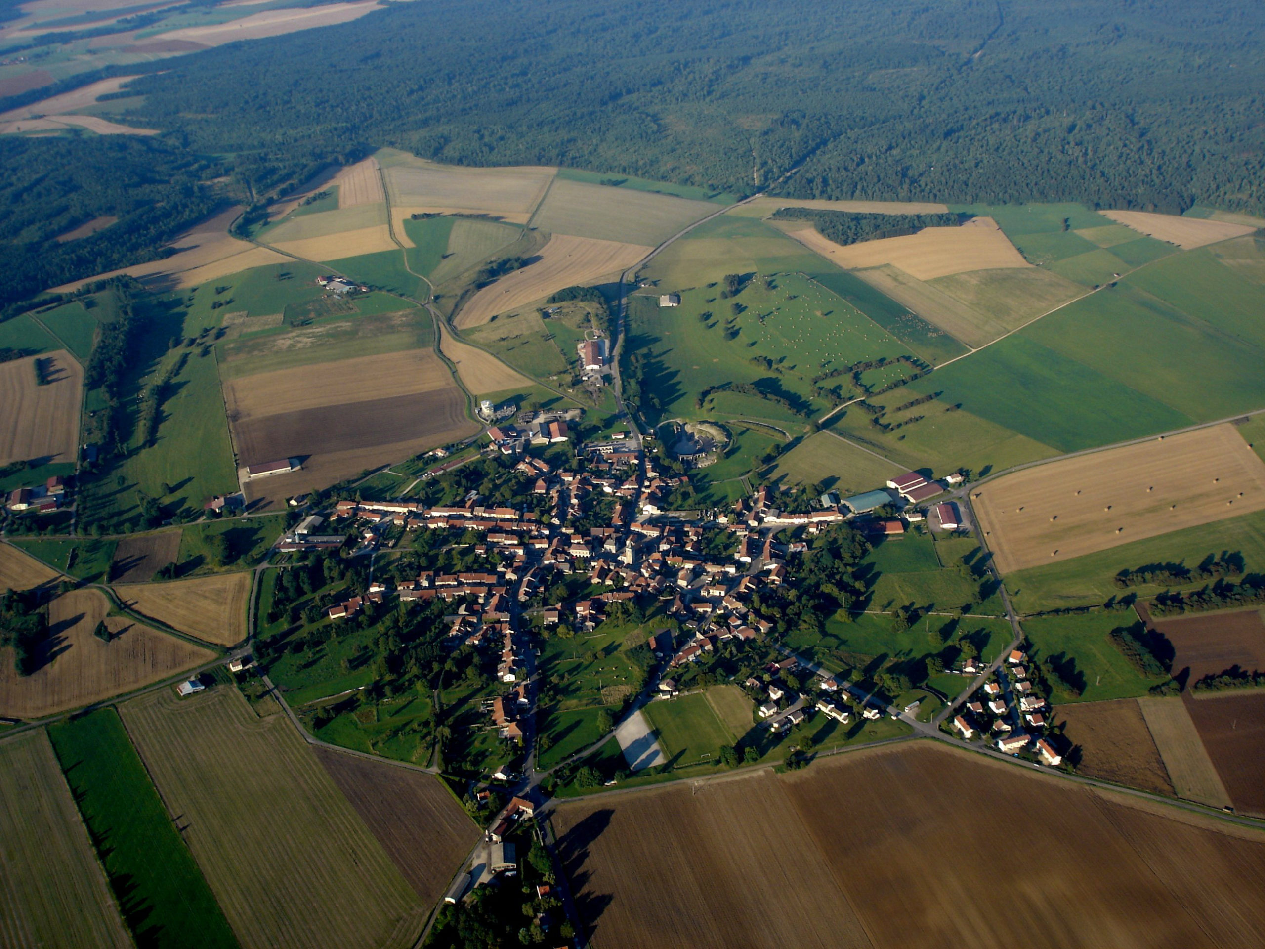 Village de Grand vue d'avion.