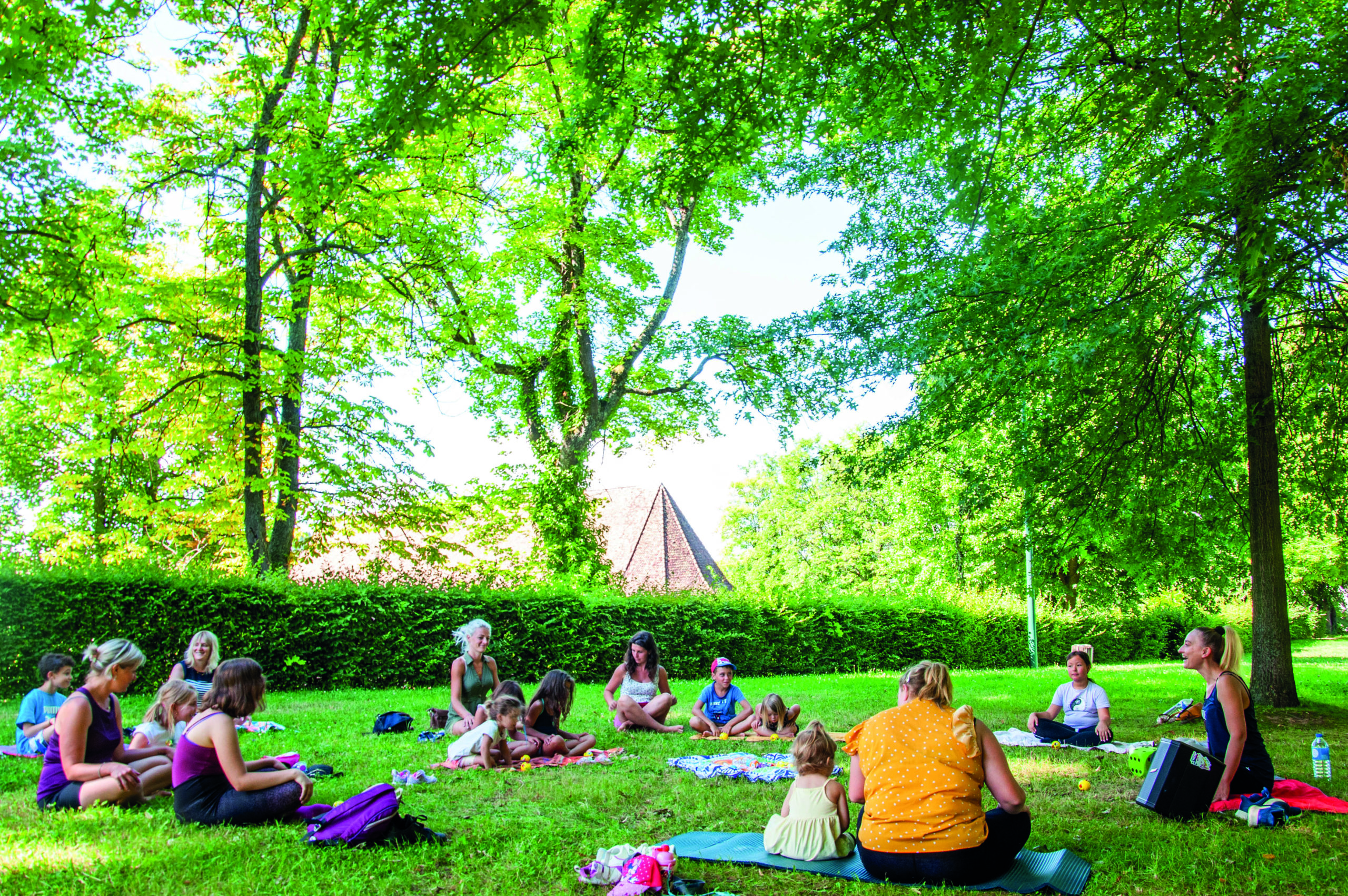 Yoga en famille à Saint-Dié-des-Vosges.