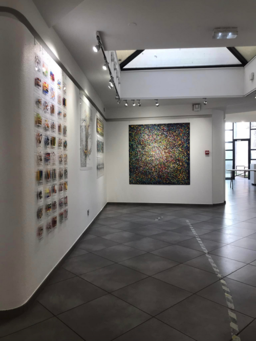 Artoïro : la peinture sur plexiglas à découvrir en juillet à la Galerie du Bailli d'Épinal