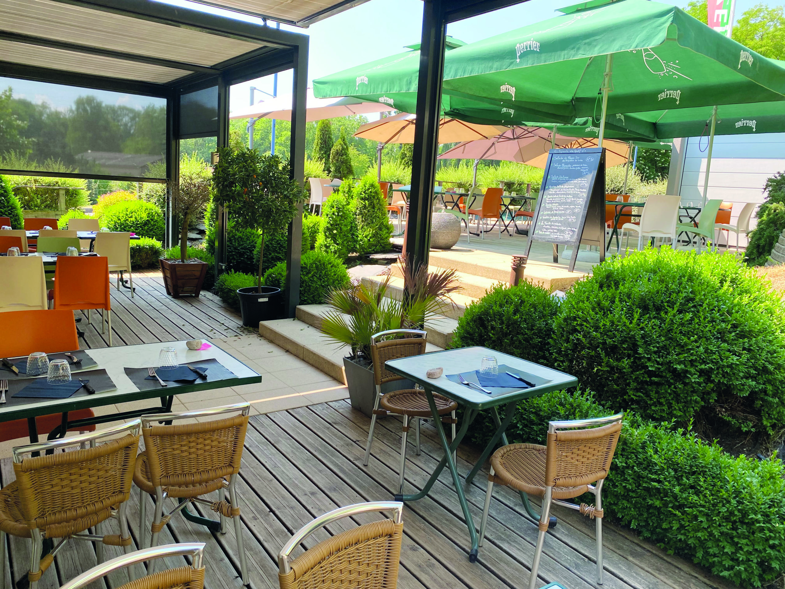 Terrasse du Restaurant Le Capri à Golbey.