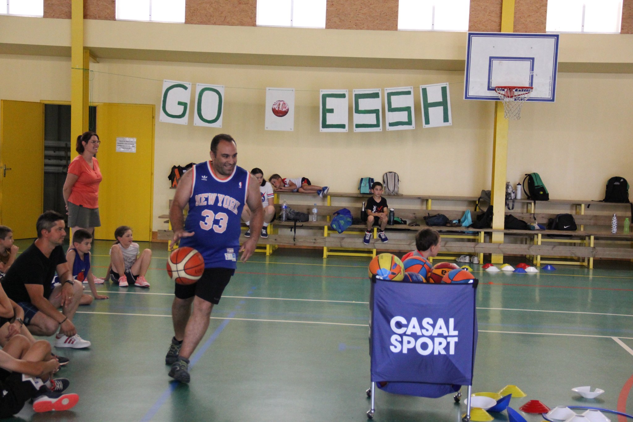 Démonstration de basket à l'ESS Hennezel.