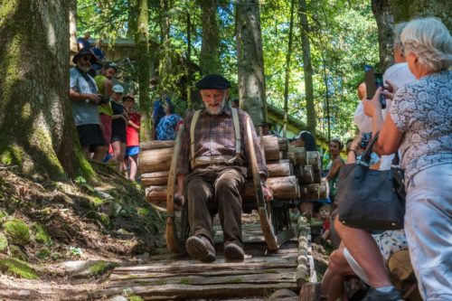 Voyage dans le temps à Sapois avec la fête du Schlittage et des vieux métiers de la forêt