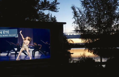 Le film Aline de et avec Valérie Lemercier projeté en plein air au bord du lac de Gérardmer