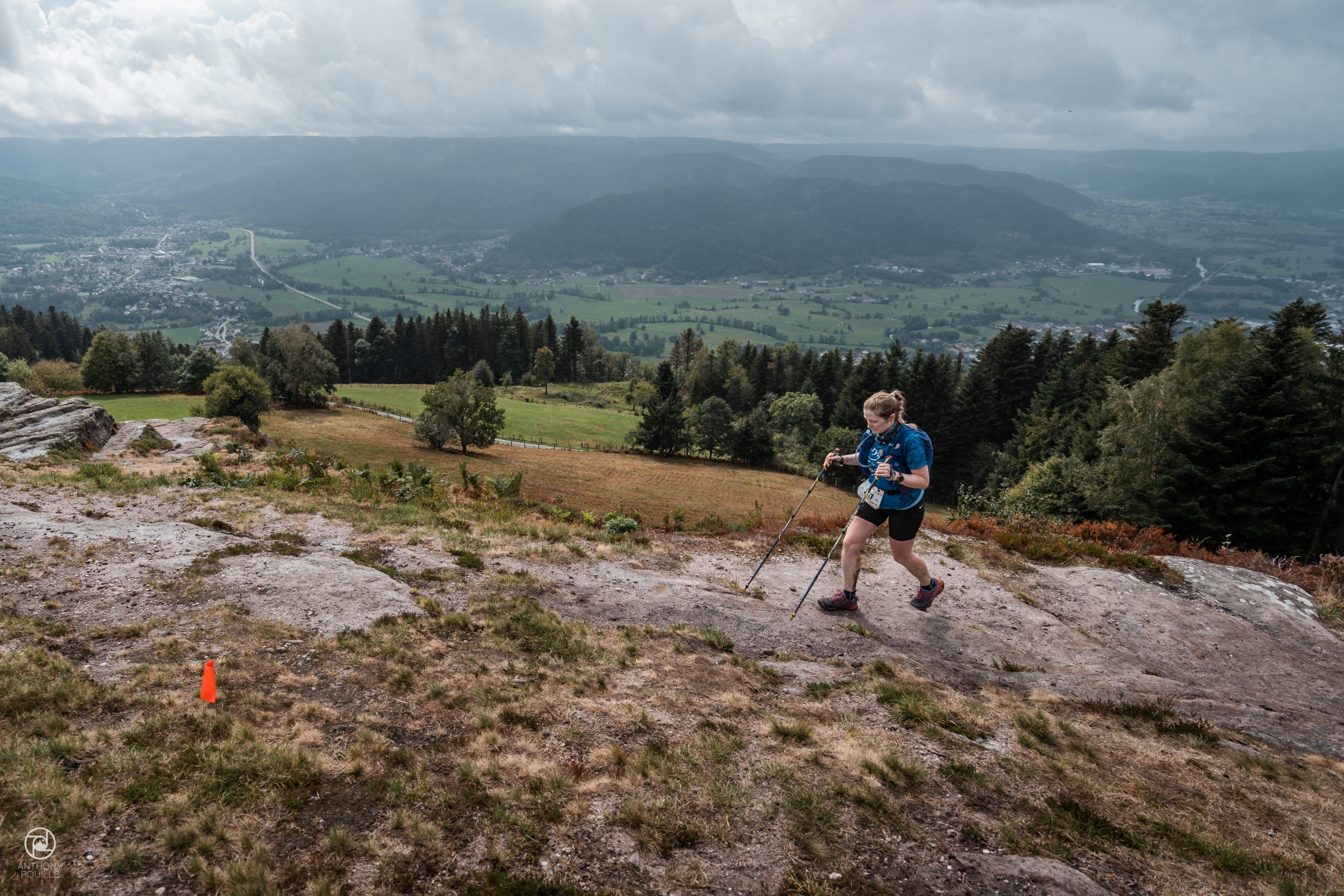 Traileuse sur l'Infernal Trail, dans les montagnes vosgiennes.