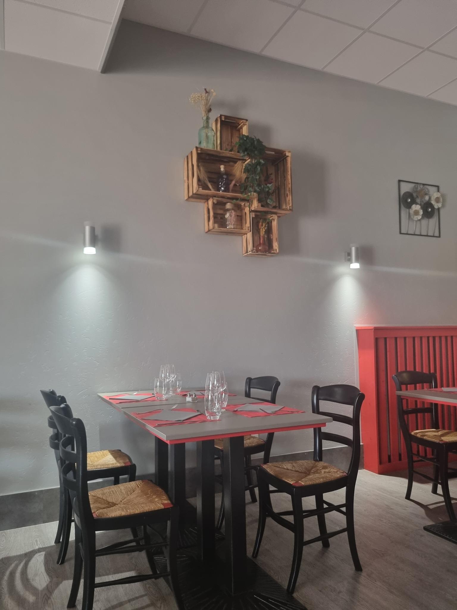 Intérieur du restaurant Les Toqués du Goût.