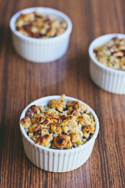 Crumble poires, pommes, bananes et chocolat noir