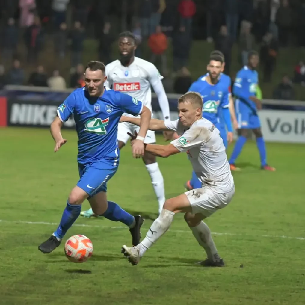 Magnet ES Thaon Football - Amiens SC - 1/32e Coupe De France 2023 - Neuf