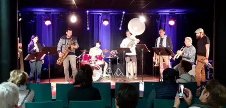 "Tonnerre de Brass" : la fanfare qui va vous faire danser sur les rives du lac de Gérardmer