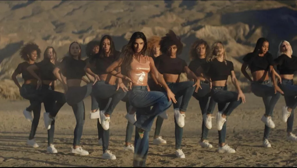 Publicité : la vosgienne Mélodie Gollé danseuse vedette dans le clip de la marque Liu.Jo