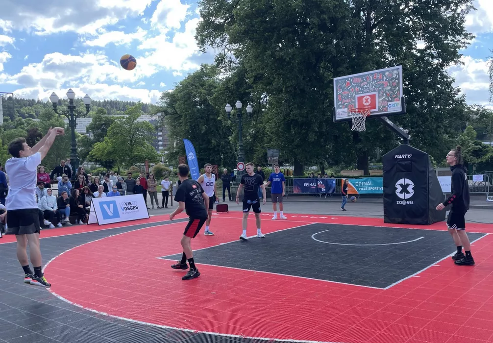 Tournoi de basket : le 3x3 surfe sur la vague olympique à Épinal