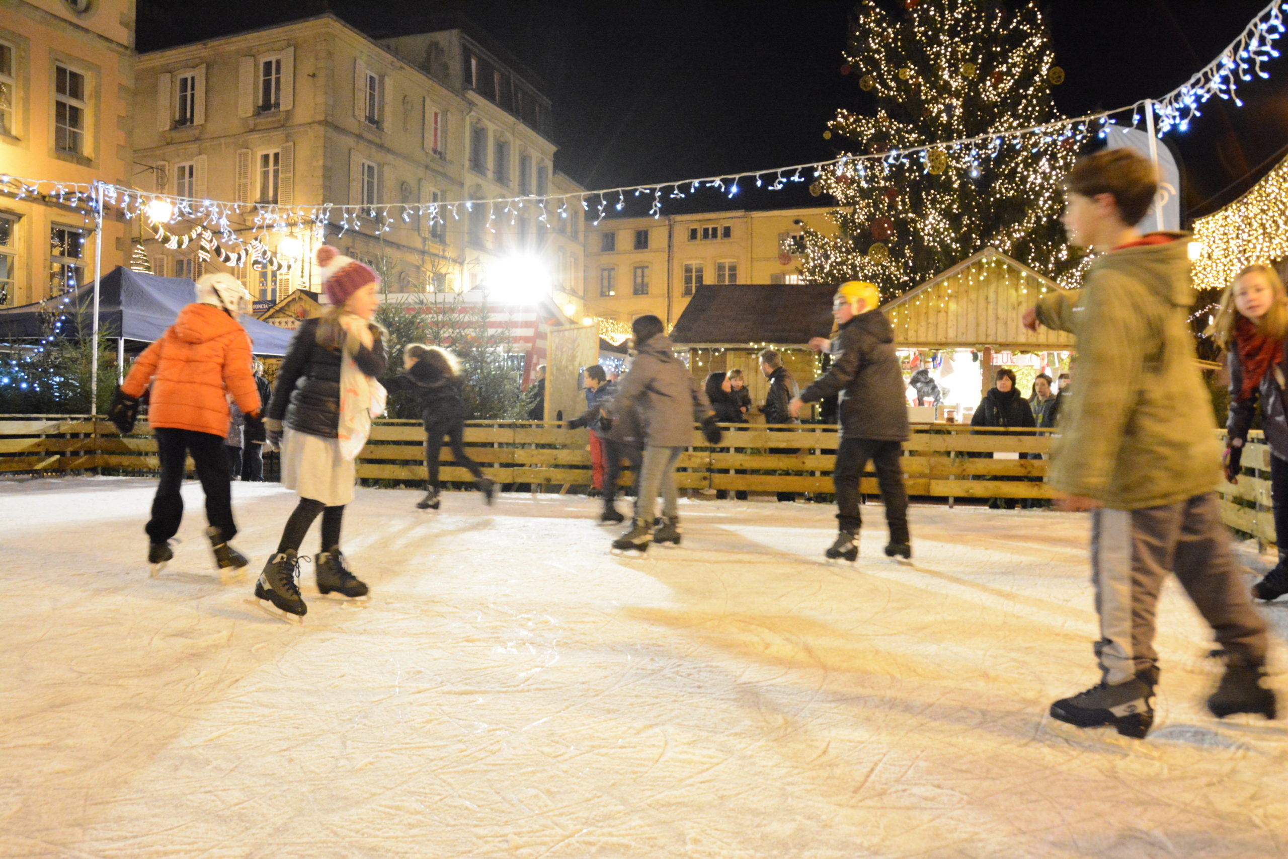 Patinoire - Inauguration Noëls des Mondes (18)