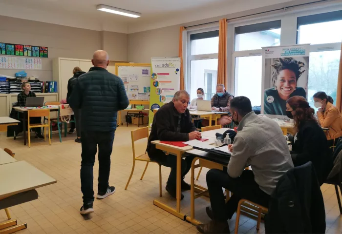 Le Bus pour l'emploi et la formation fait un arrêt à Vaxoncourt