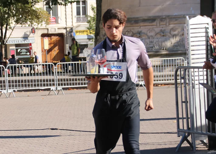 Course de garçons de café : le Groupement Hôtelier de Gérardmer fait la promotion des métiers de la restauration