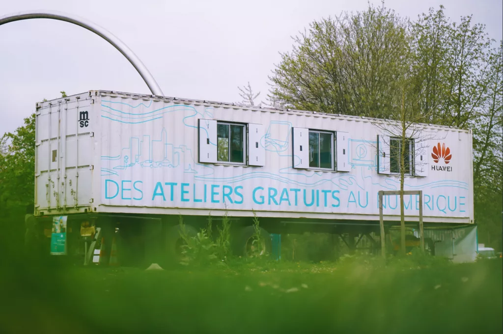 DigiTruck : le camion qui favorise l'inclusion numérique arrive à Remiremont