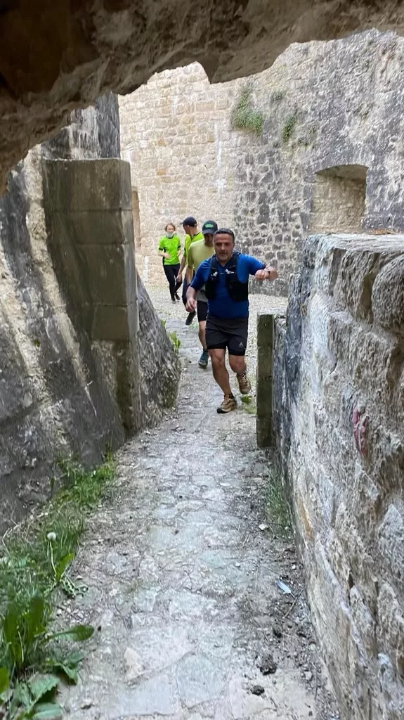 Le trail de la vie de château permet aux sportifs de découvrir les forteresses de la ville