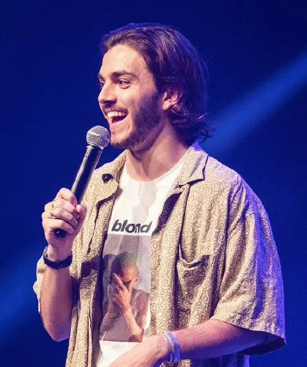 "Presque" le one-man-show de Panayotis Pascot, samedi 3 décembre à Gérardmer