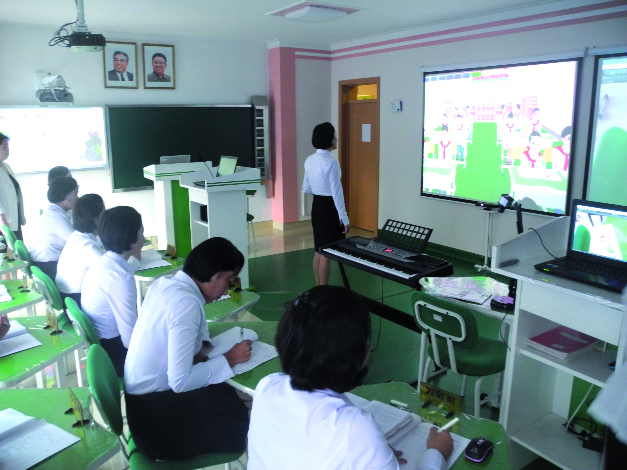 Ecole normale Pyongyang une classe d’éducation virtuelle