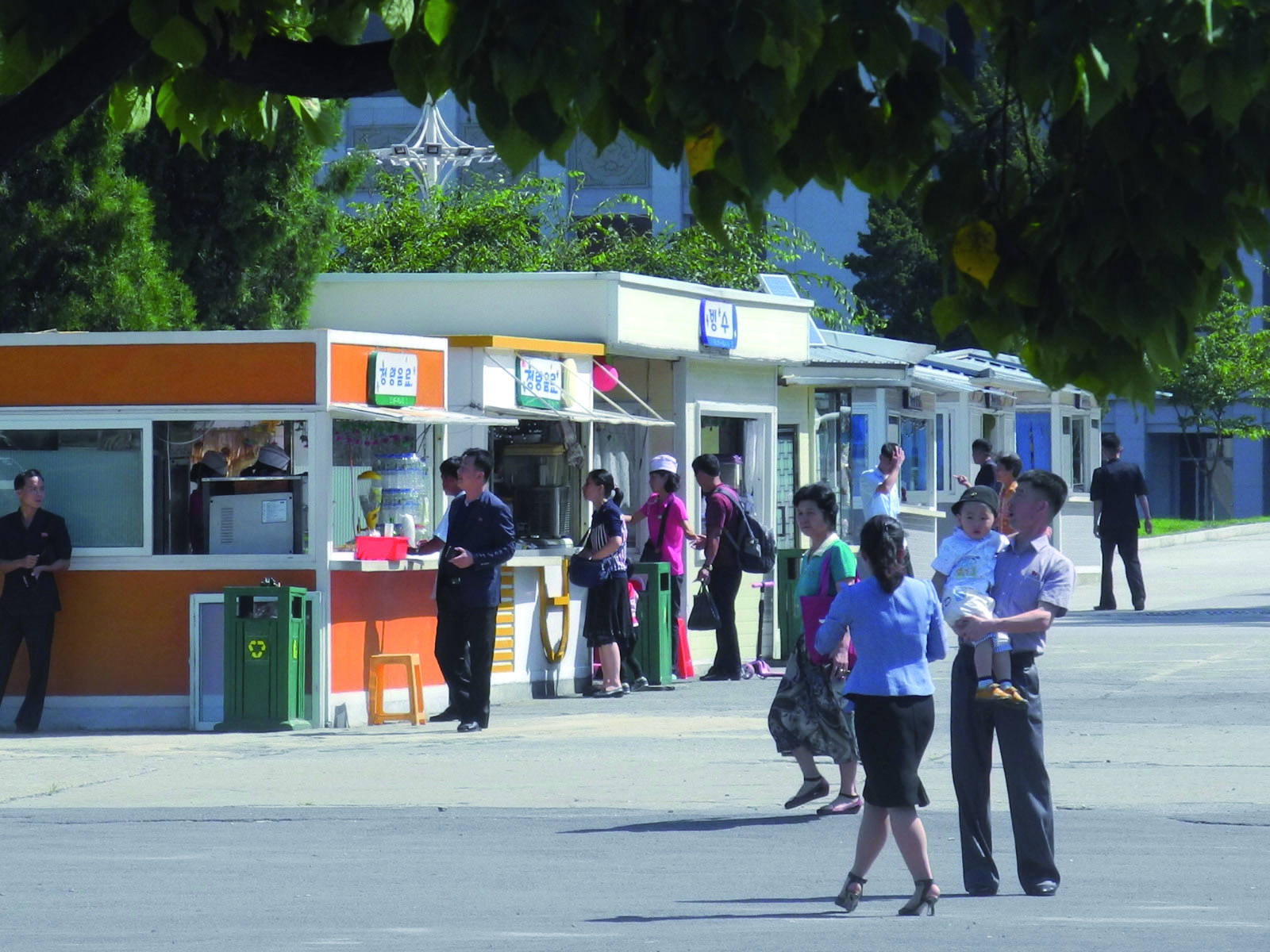 L’émergence des marchés généraux de biens et de services