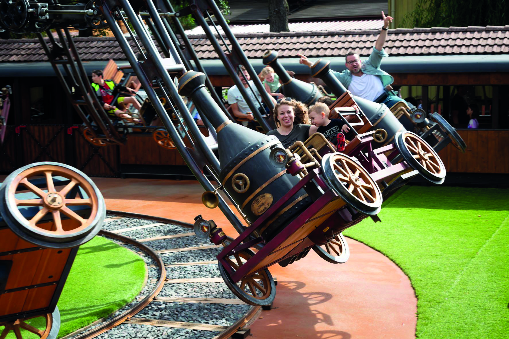 Fraispertuis City : le plus grand saloon du Far West prépare activement son début de saison 3• 100% Vosges Drainsines, Fraispertuis.