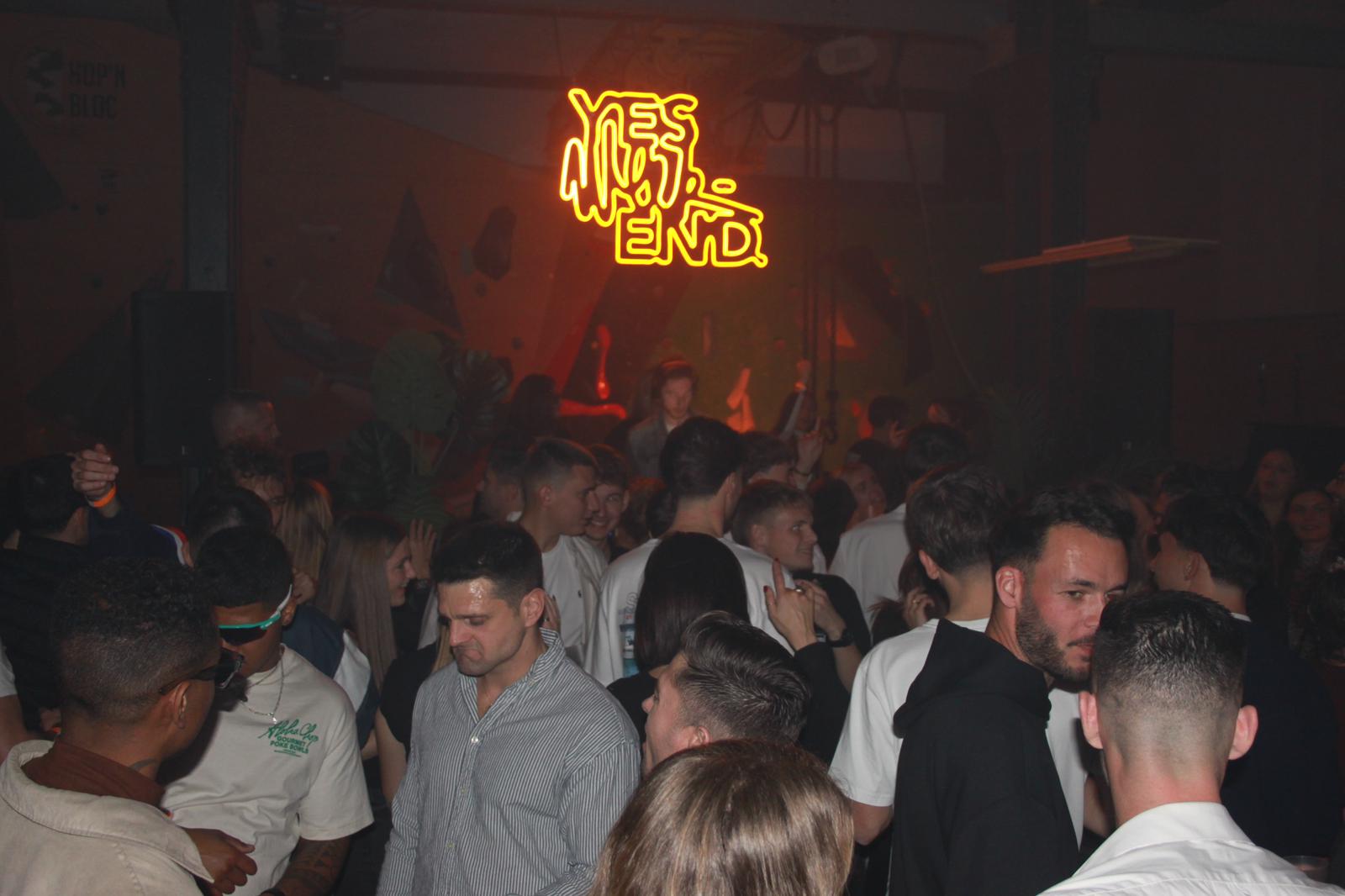 La soirée Yes Week-End réunit plus de 200 personnes à Hop’N Bloc pour une troisième édition réussie ! 13• 100% Vosges 100% Vosges
