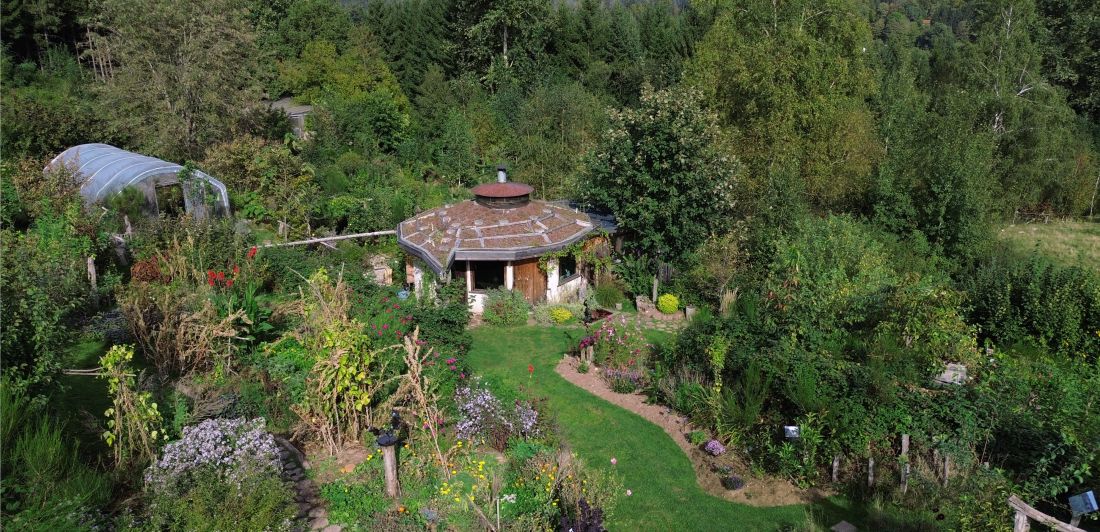Qu'est-ce que la permaculture ? Rencontre avec Lilian Didier, paysagiste-artiste au sein du jardin "Une Figue dans le Poirier" à Girmont-Val-d’Ajol 2• 100% Vosges 100% Vosges
