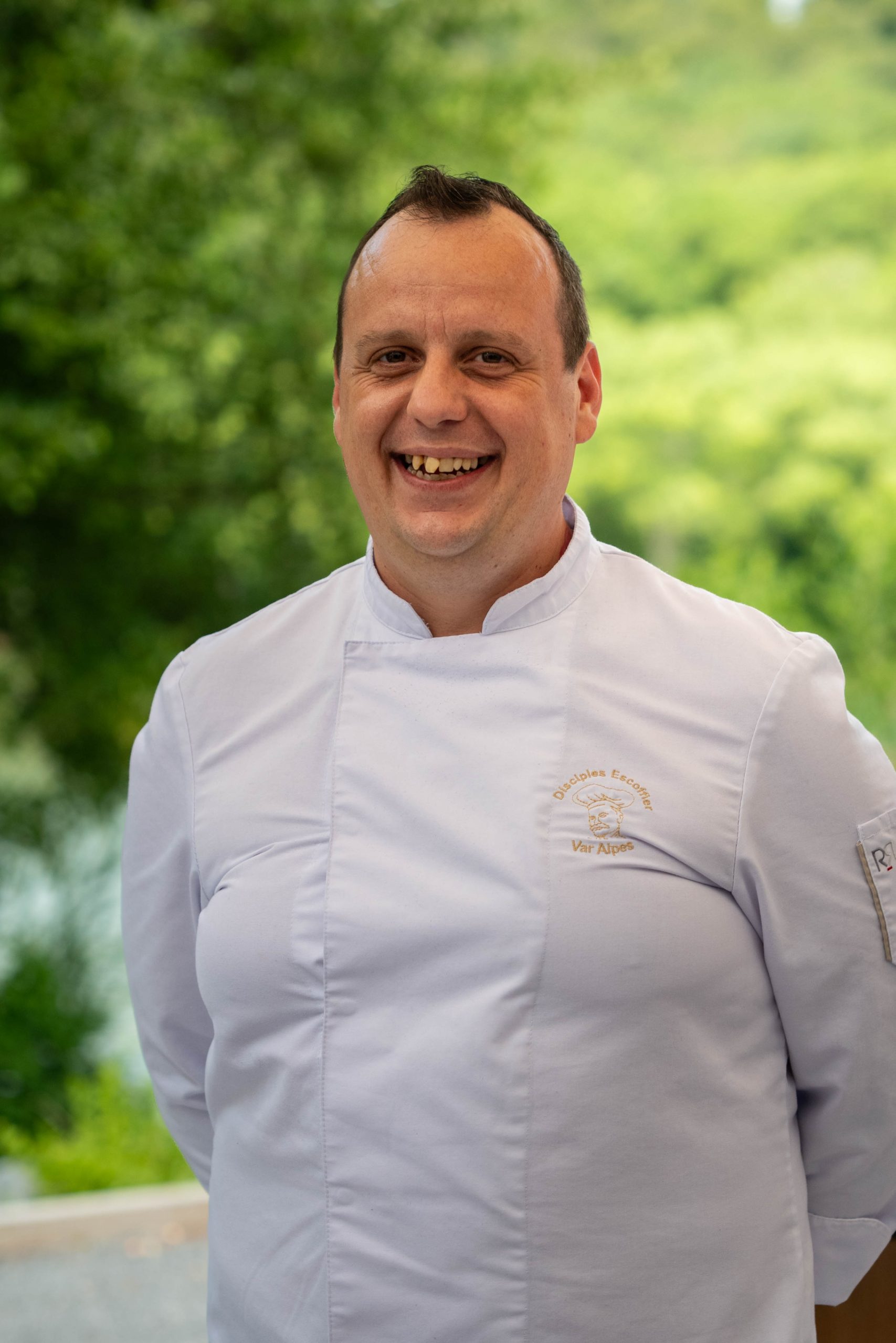 Restaurant LACORNICHE Contrexéville : Un havre de paix au cœur de la forêt 2• 100% Vosges 100% Vosges