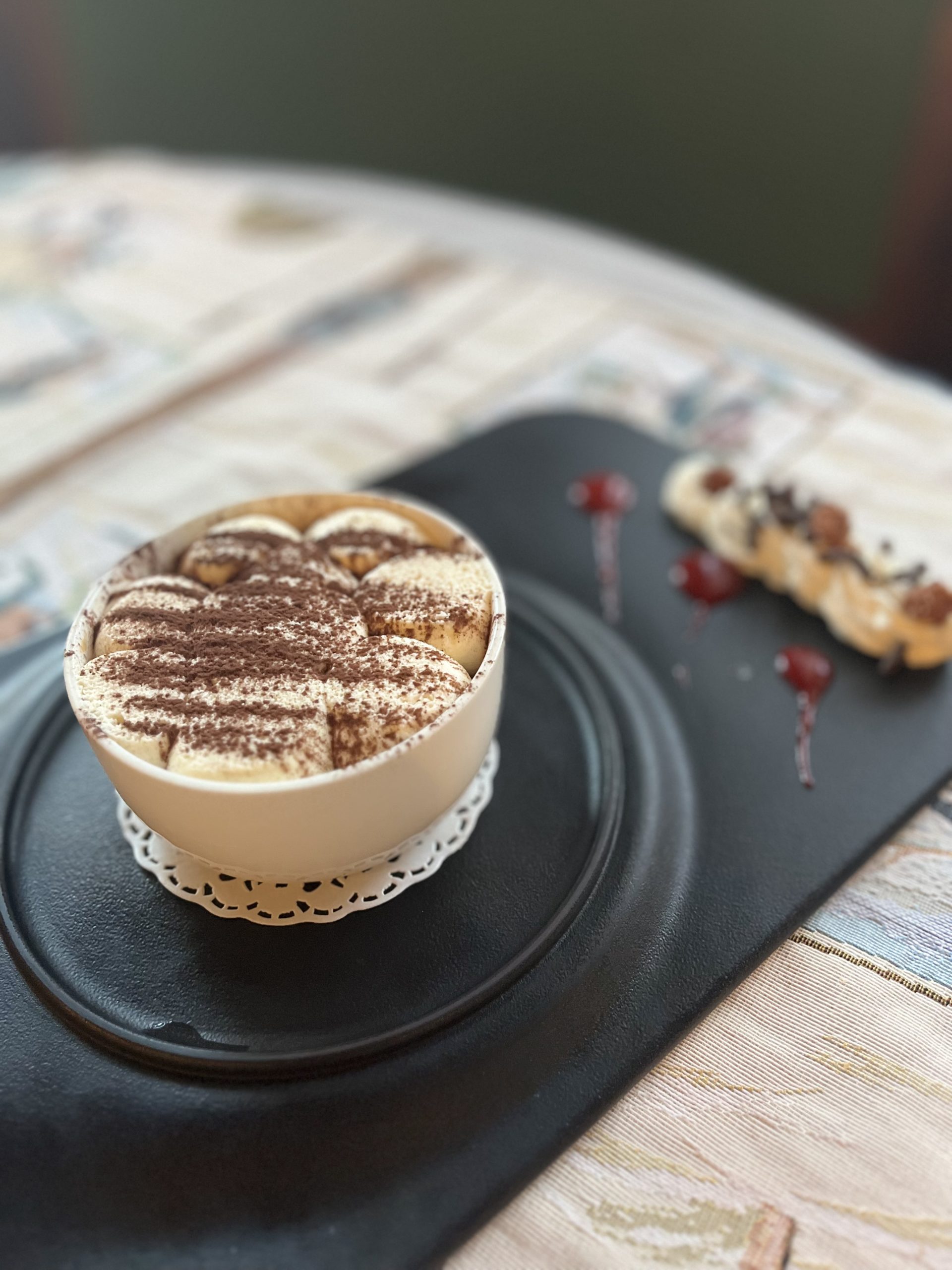 Le Bourru Gourmand : voyage gourmand entre lac et montagnes à Gérardmer 6• 100% Vosges dessert du restaurant Le Bourru Gourmand à Gérardmer.