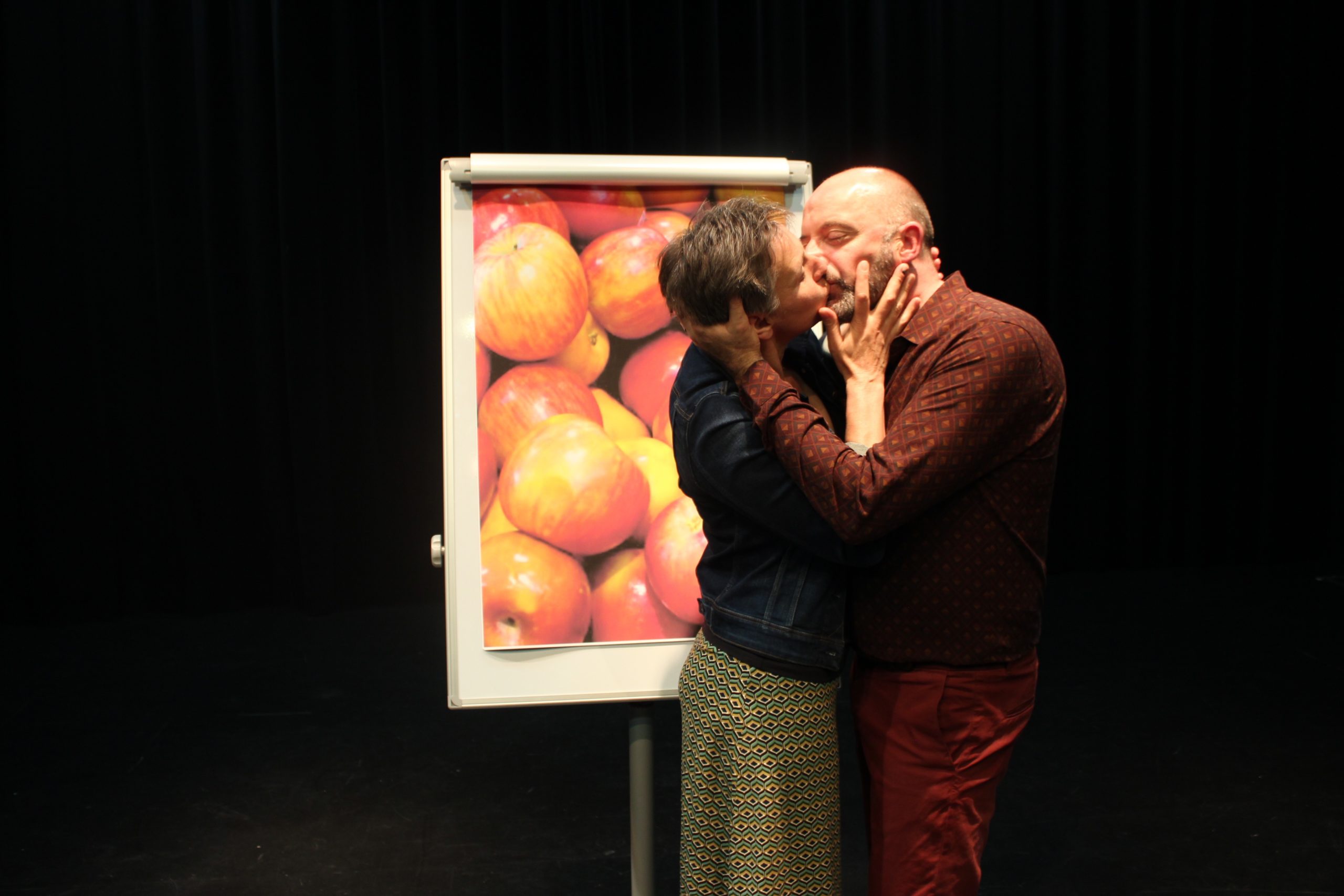 Larmes du Rire d'Épinal : Le Théâtre de l'Ultime tente de répondre à la question "Qu'est-ce que le théâtre ?" 3• 100% Vosges 100% Vosges